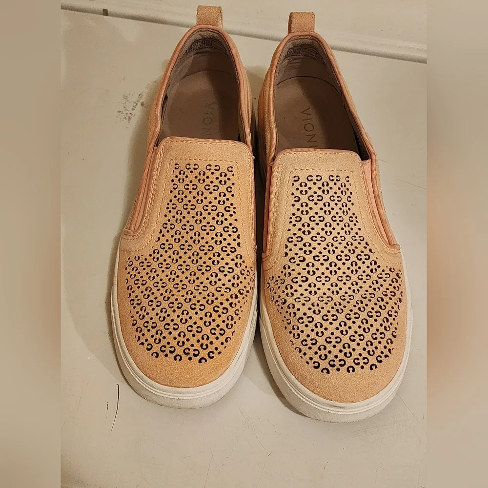 Vionic Perforated Peach Slip-On Sneakers with Cutout Design